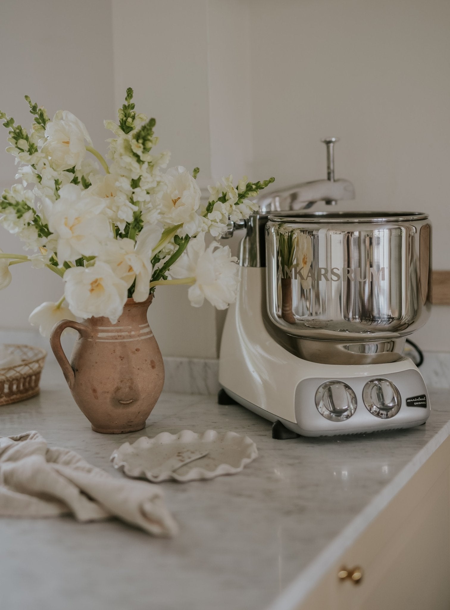 Why Professionals Choose the Ankarsrum Mixer - Juicerville